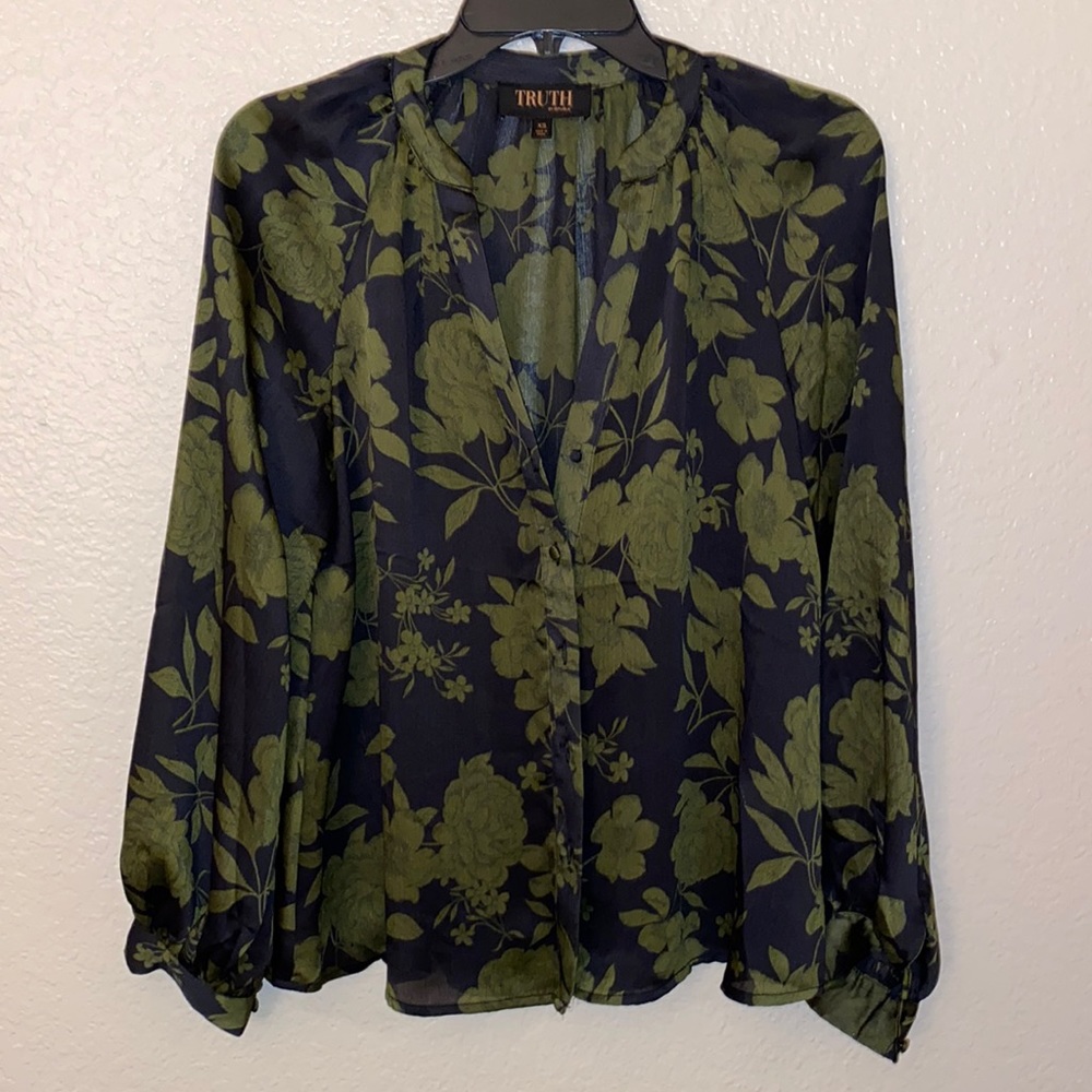 Green floral button up blouse by Truth by Republic